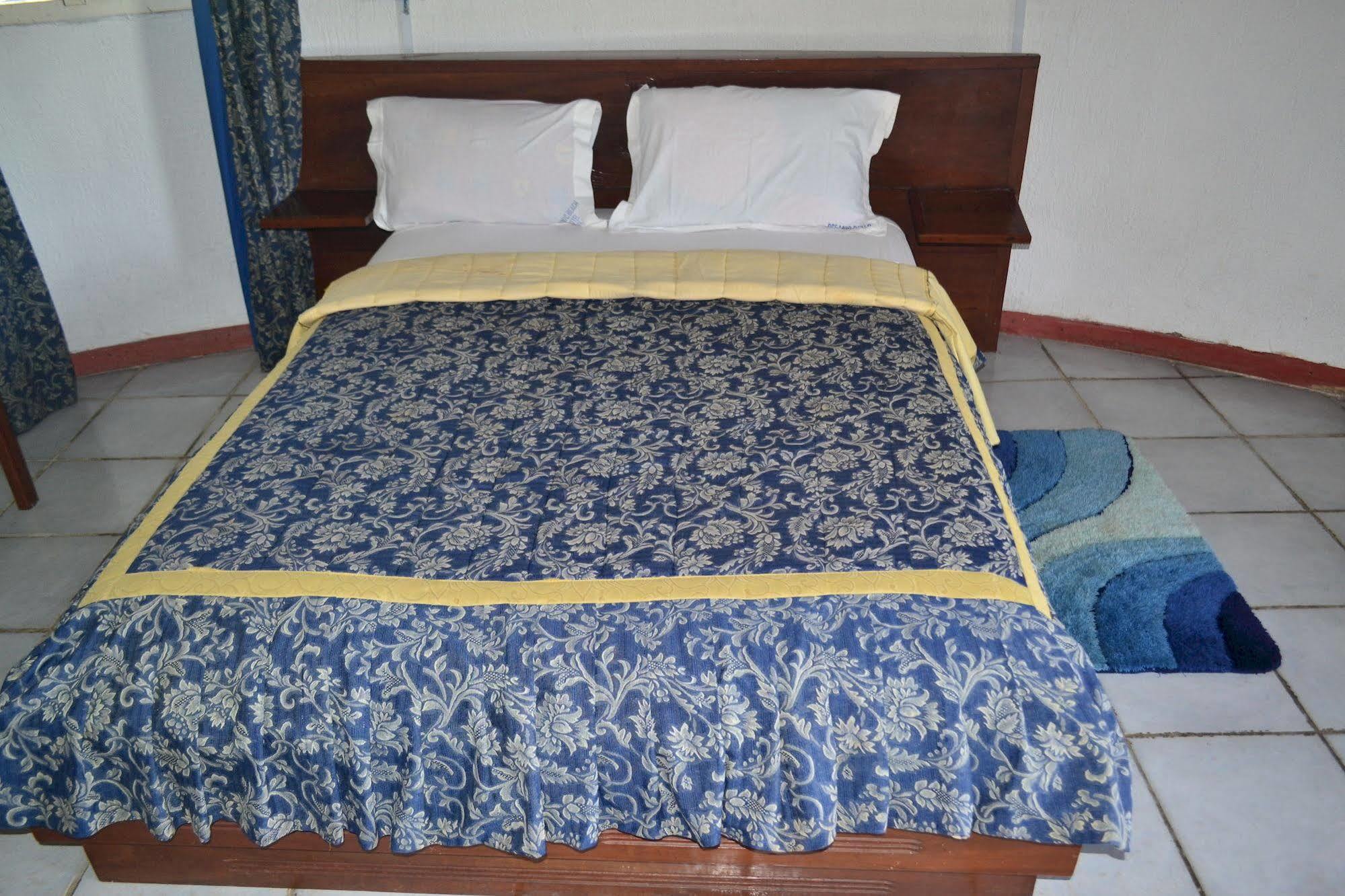קריבי Adrien Beach Hotel מראה חיצוני תמונה